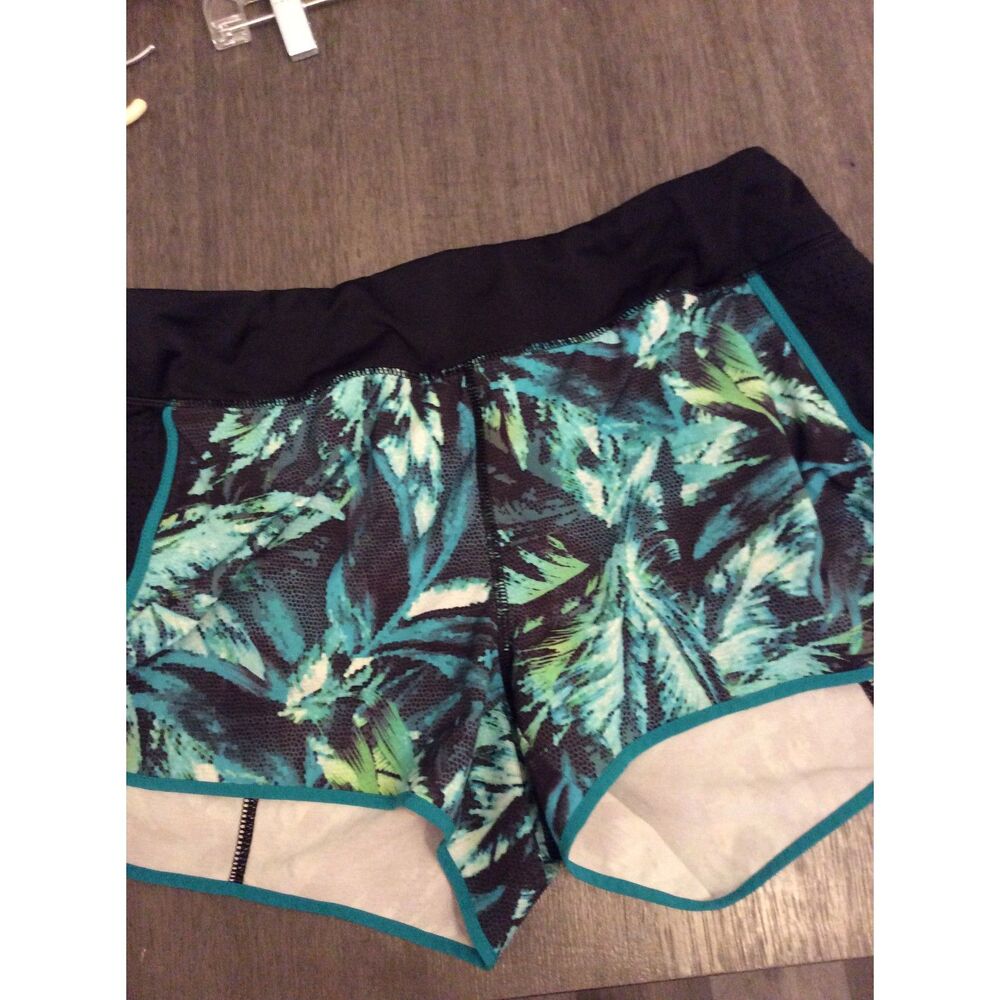 Athleta Medium M Print Racer Short Workout lined Tropical